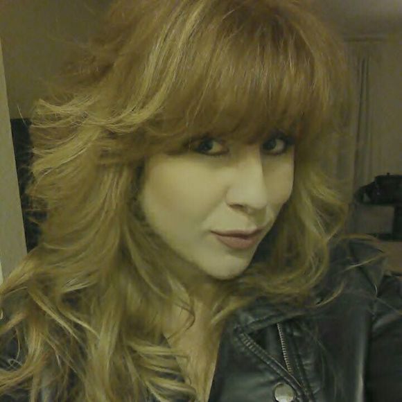 Meet your Posher, Lori - Picture 1 of 1